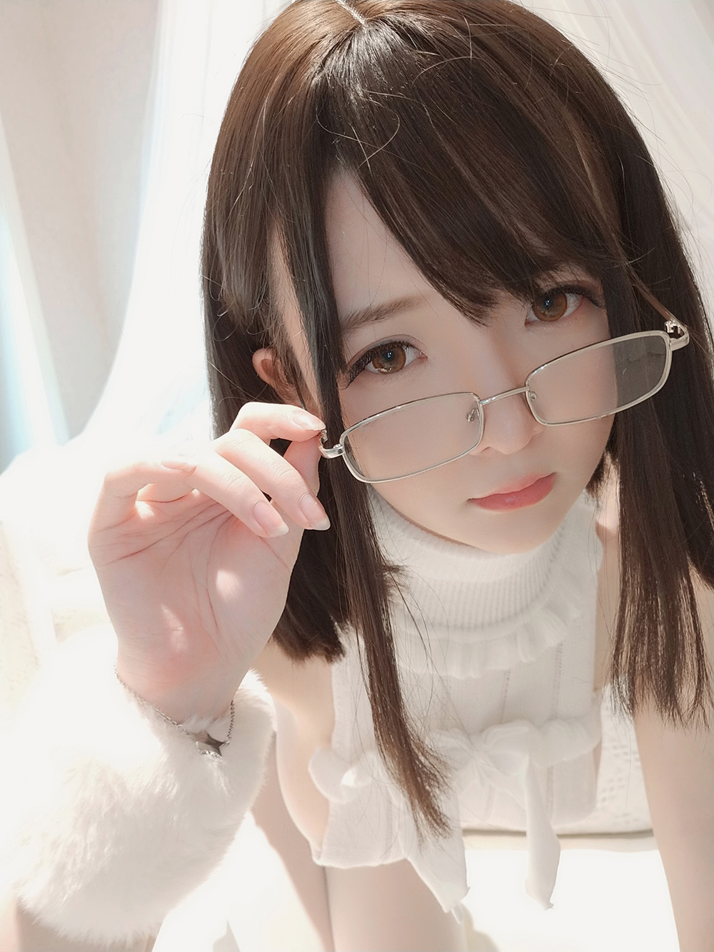 一小央泽,从女仆到御姐,一小央泽靠神级 cos 火出圈(图3) 一小央泽,从女仆到御姐,一小央泽靠神级 cos 火出圈(图3)